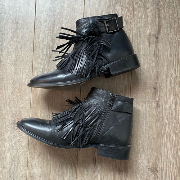 Black fringed leather booties - Picture 15 of 15